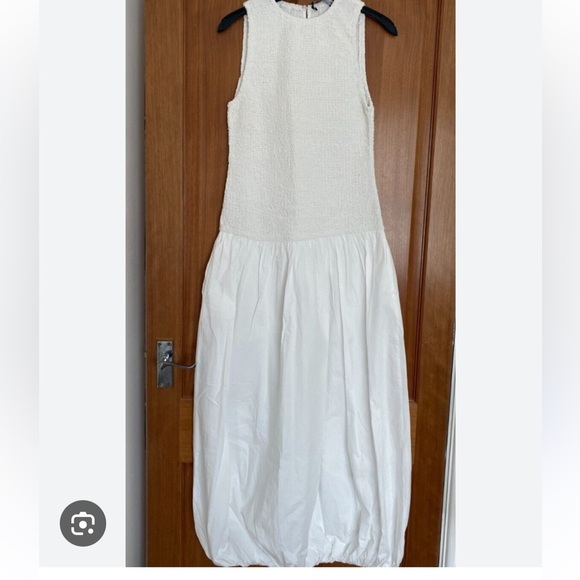 New year sale NWT ZARA POPLIN BALLOON DRESS Size XS
🚨PRICE FIRM NO DISCOUNT - Picture 8 of 8